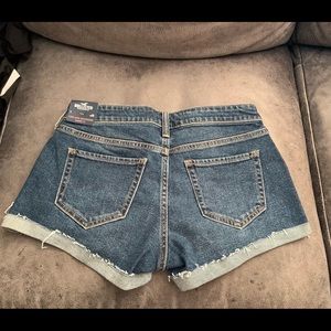 Denim “low-rise boyfriend” short from American Eagle